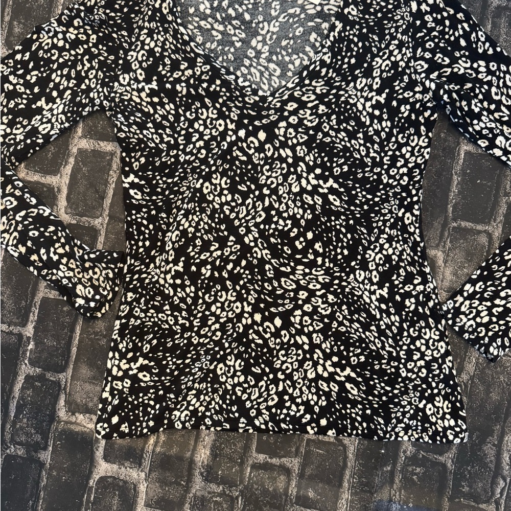 Express Black and White Patterned Long Sleeve Top